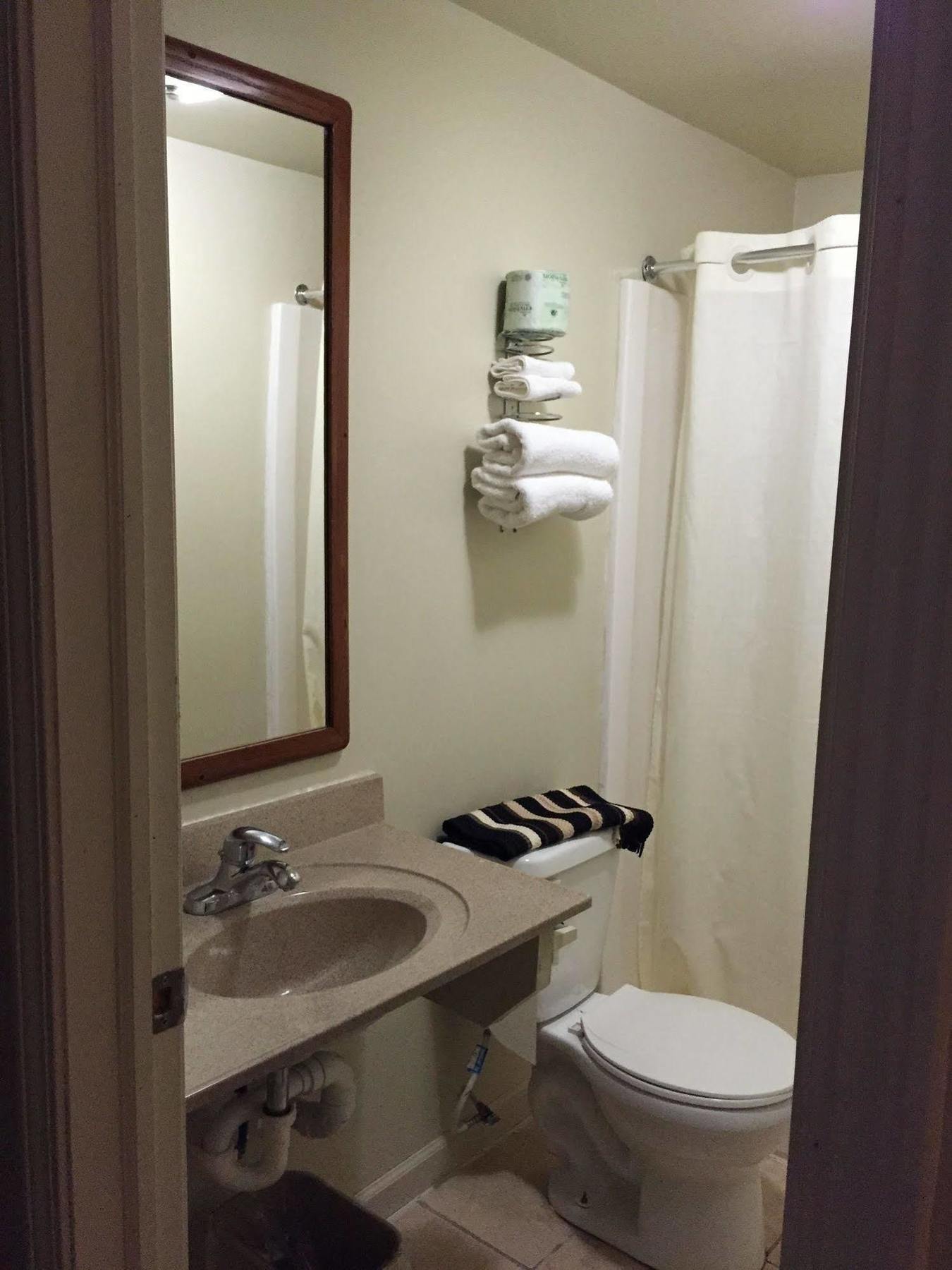 Royal Inn Motel Watertown Luaran gambar